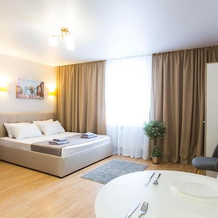 Apartment In The City Center - Gimnasiyna Naberezhna 24A-1 Carcóvia Exterior foto