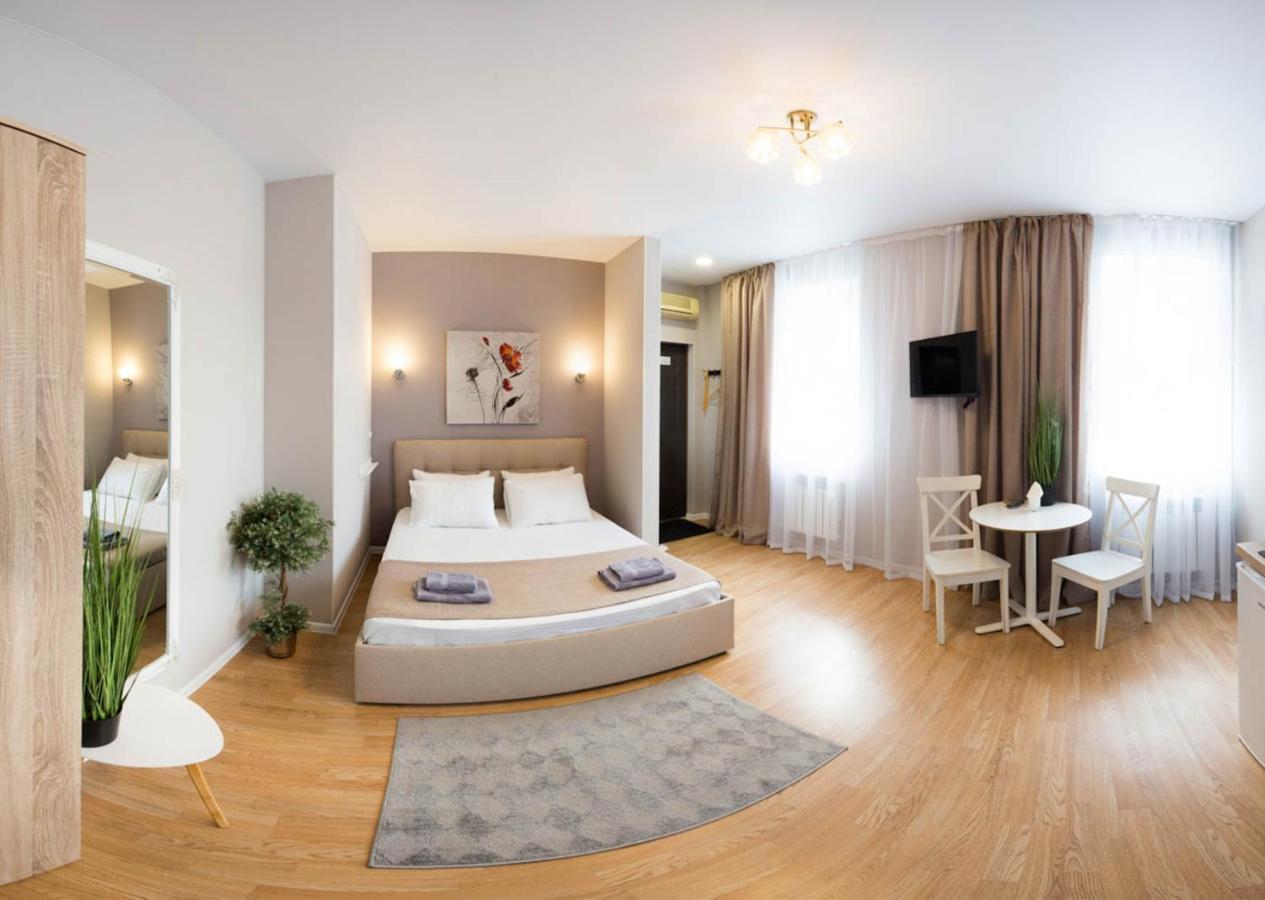 Apartment In The City Center - Gimnasiyna Naberezhna 24A-1 Carcóvia Exterior foto